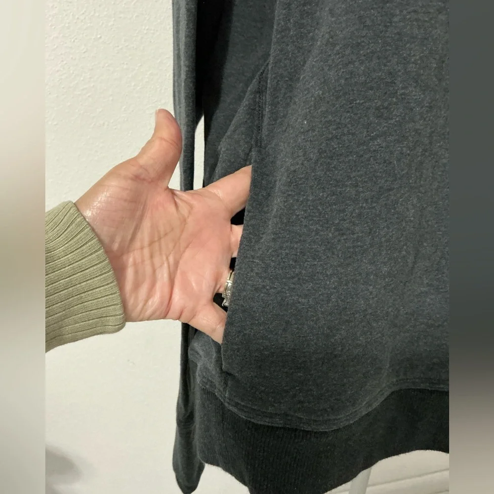 Lululemon Stress Less Funnel Hoodie Grey Thumbhole Sweatshirt Size 10